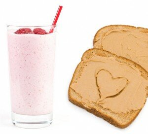 Banana berry shake and peanut butter toast